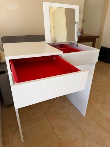 שולחן איפור 70x42