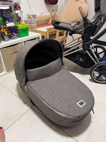 עגלת תינוק