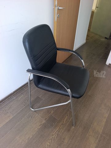 כיסאות