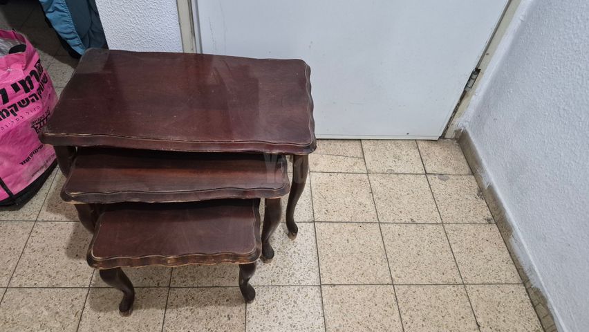 שולחן