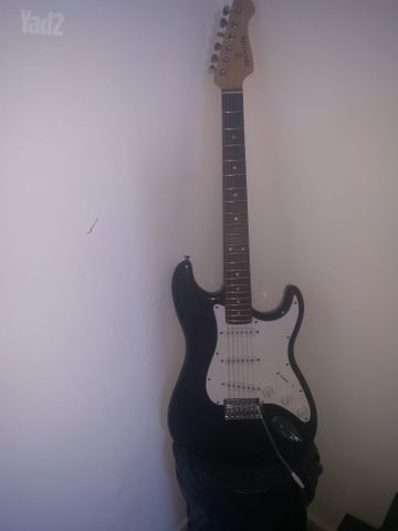 Rocktone ST-1 Stratocaster