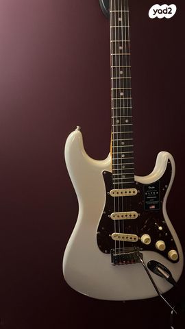 fender american ultra strat