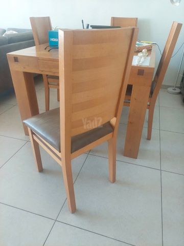 4 כסאות