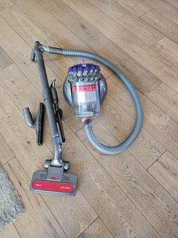 שואב אבק חוטי Dyson