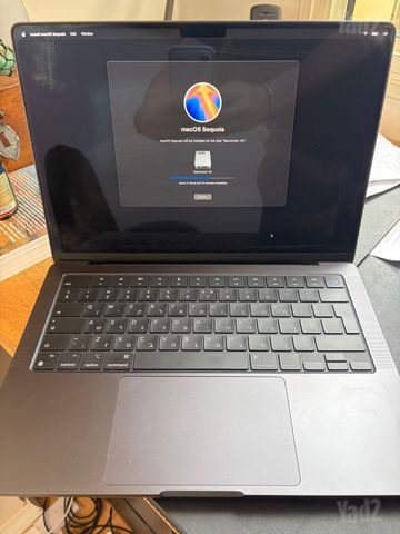 מקבוק פרו 14 M4 512GB