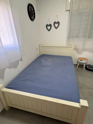 מיטה וחצי 1.20