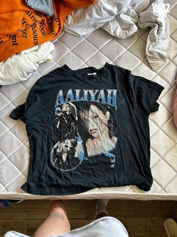 חולצה