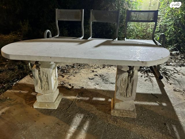 שולחן שייש יוקרתי במצב מצוין!