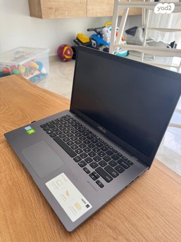 מחשב נייד של asus