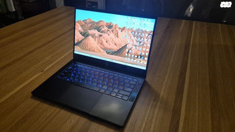 Razer Blade Stealth 13 4K מגע