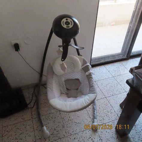 נדנדה לתינוק