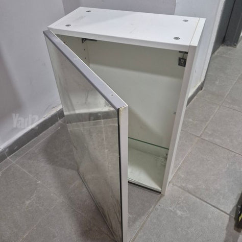 ארונית למיקלחת