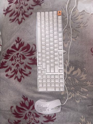 GMMK2 96% + MODEL O2