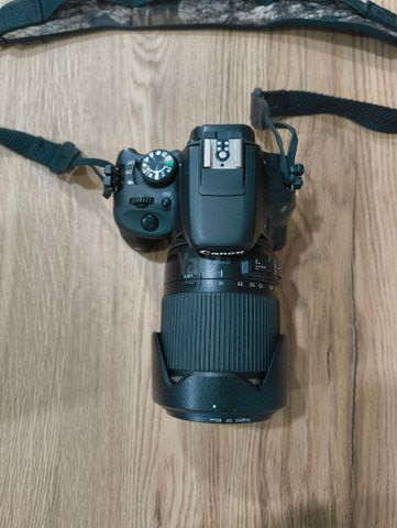צלמת canon 100d
