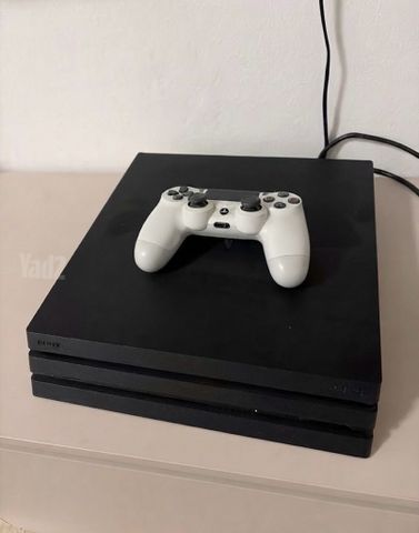 סוני פלייסטיישן 4 פרו 1000GB