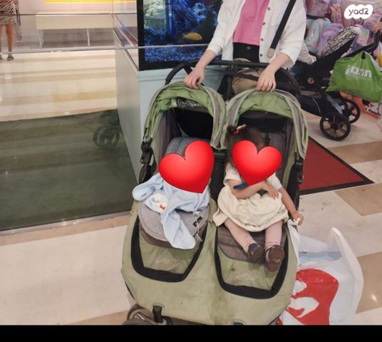 עגלת תאומים