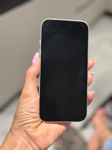 iPhone 16 256GB – כמו חדש!
