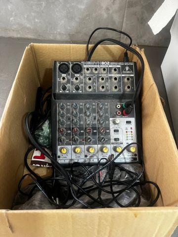 מיקסר Behringer xenyx802