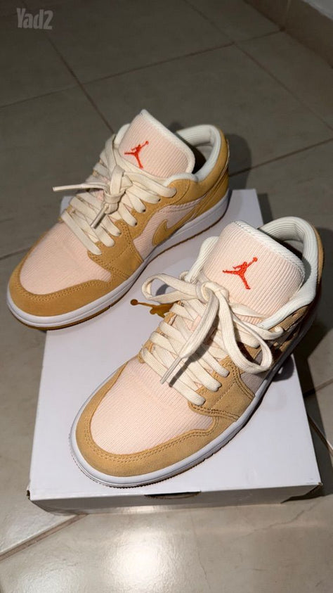 AIR JORDAN  36.5