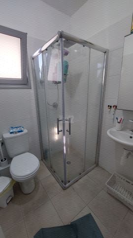 מקלחון 80X80