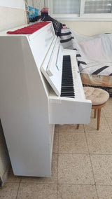 פסנתר לבן