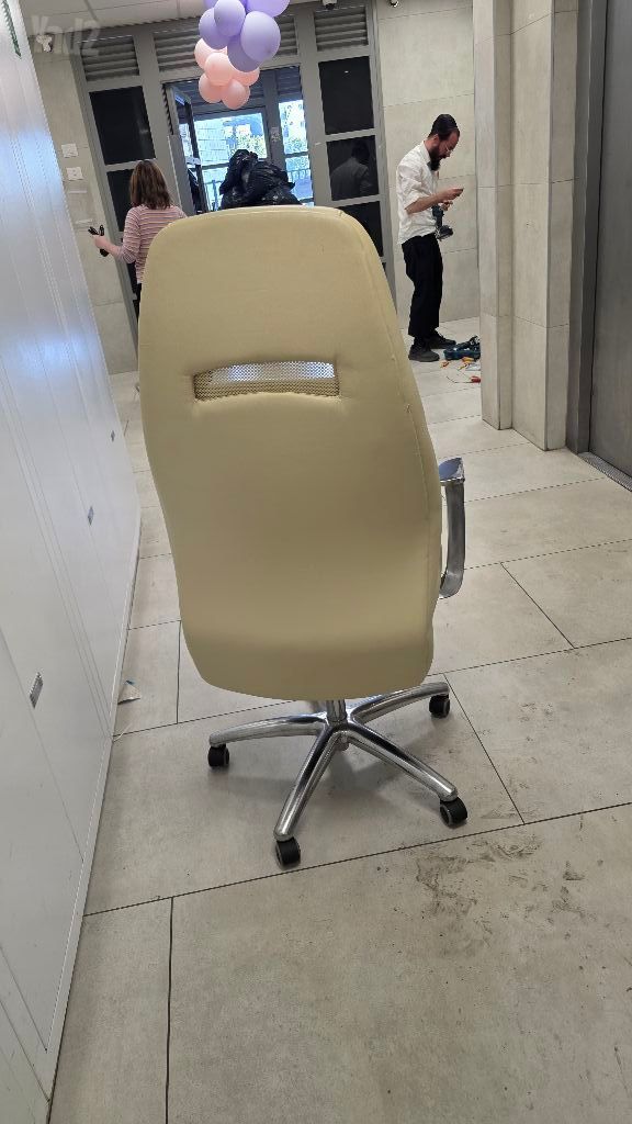 כיסא מנהלים
