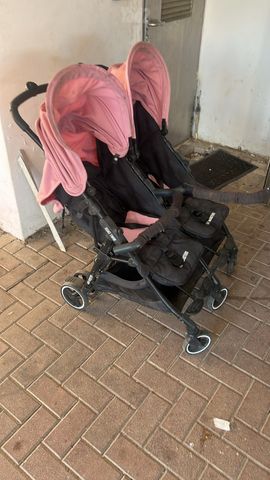 עגלת תאומים