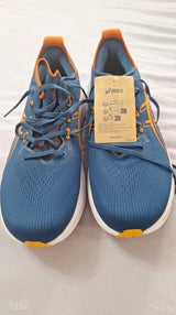 נעלי Asics