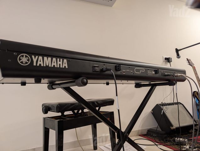 YAMAHA CP88