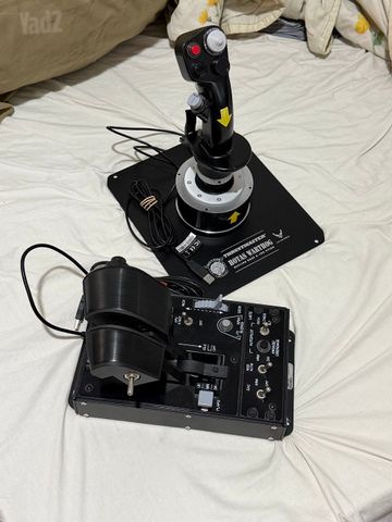 ג'ויסטיק Thrustmaster Warthog