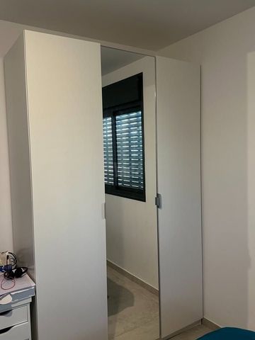 ארון IKEA 150×236 עם מראה