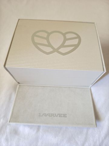 שעון LAARVEE