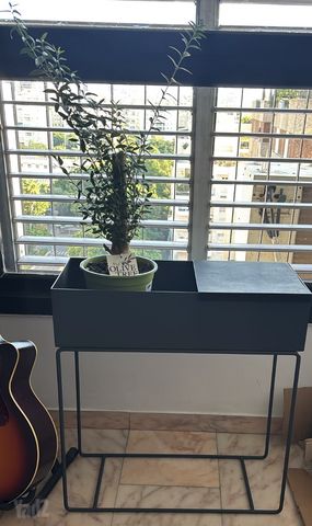 מעמד לעציצים Ferm Living