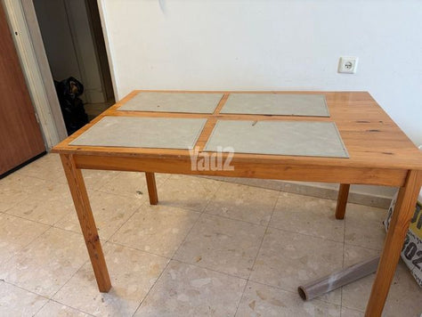 שולחן