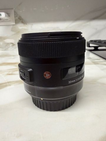 Sigma Art 30mm f/1.4