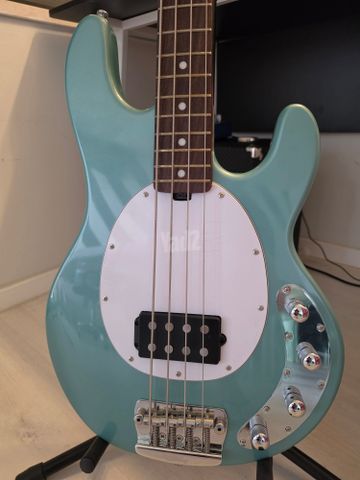 Sterling StingRay Ray34