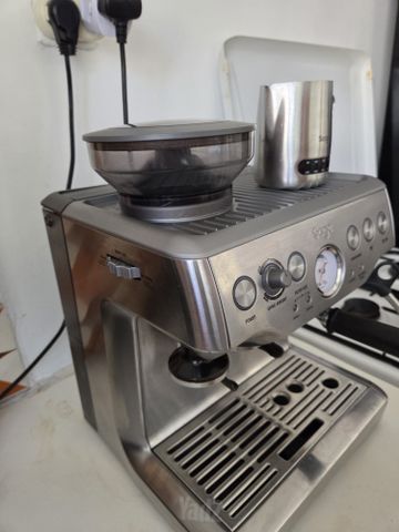 מכונת קפה Barista Sage Express