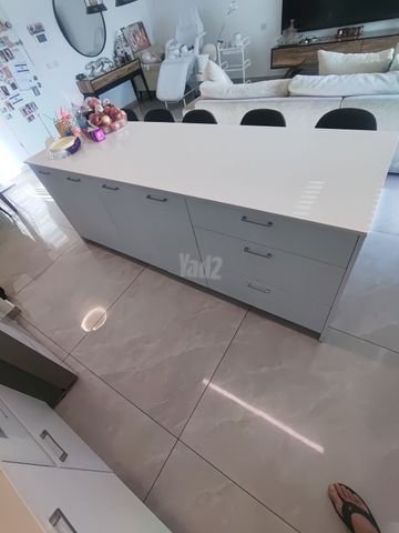 אי של מיטבח