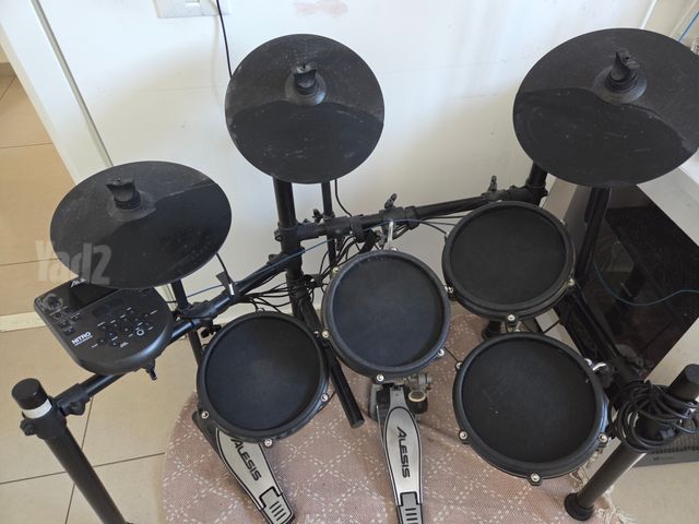 Alesis nitro mesh kit 8 pcs
