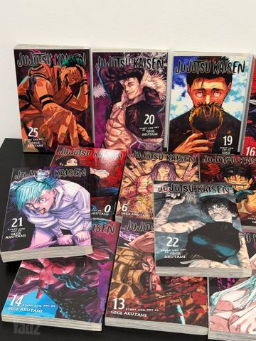 כרכים מנגה Jujutsu Kaisen