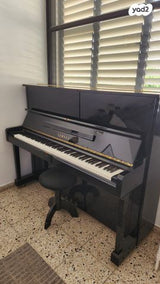 פסנתר YAMAHA U1E