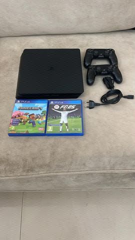 PS4 Slim+2 שלטים+2 משחקים
