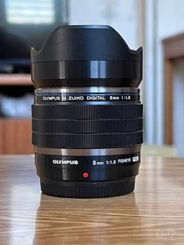 Olympus 8mm f1.8 Fisheye PRO