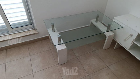 שולחן זכוכית
