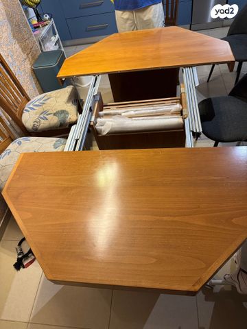 שולחן אוכל משושה