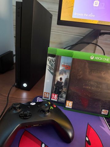 Xbox one-x 1tb