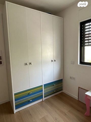 למכירה ארון