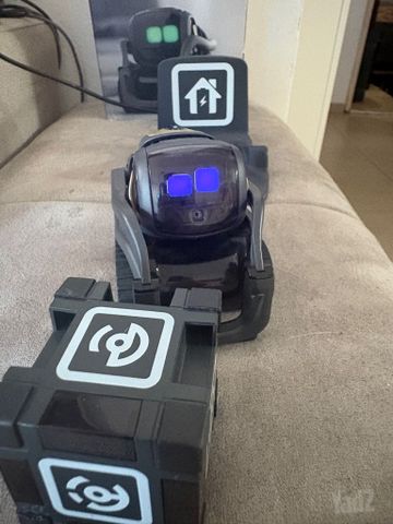 Vector Robot by Anki רובוט חכם