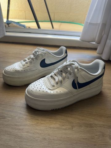 נעלי Nike מידה 37.5