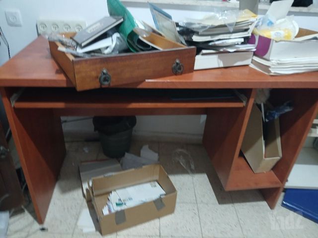 שולחן למחשב